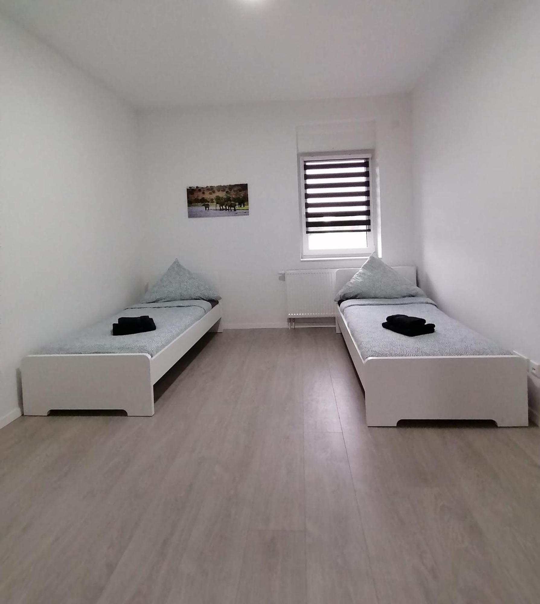 Estrella24 Living Rooms Sydney Herne Buitenkant foto